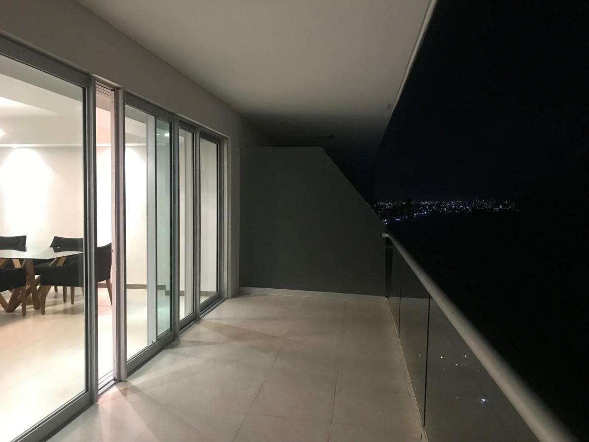 דירות מזטלן Torre Peninsula מראה חיצוני תמונה